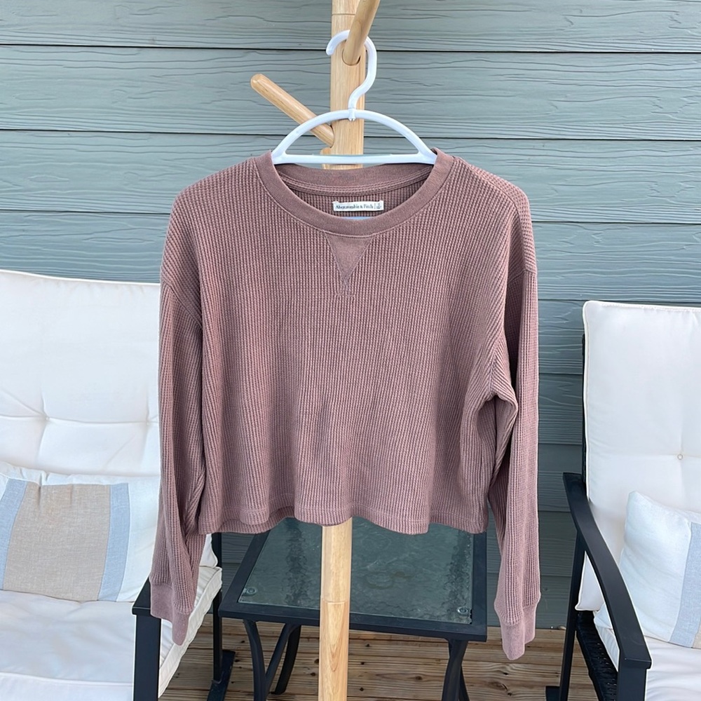 Abercrombie & Fitch Cropped Long Sleeve (Size: Small)